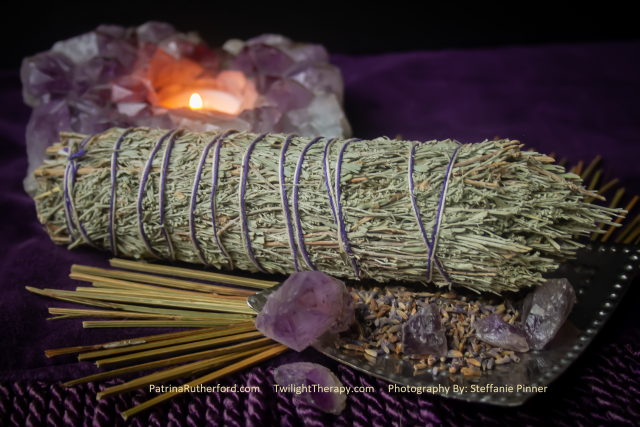 This  lovely hand tied  mixture of smudge combines the power of desert Sage with  the gently balancing lavender plant. These two together balance the energy in your space and your body. 
